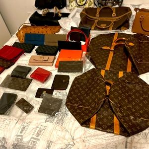 Third installment of which items in my store shall I list? 😳🤗🥰🥂💐